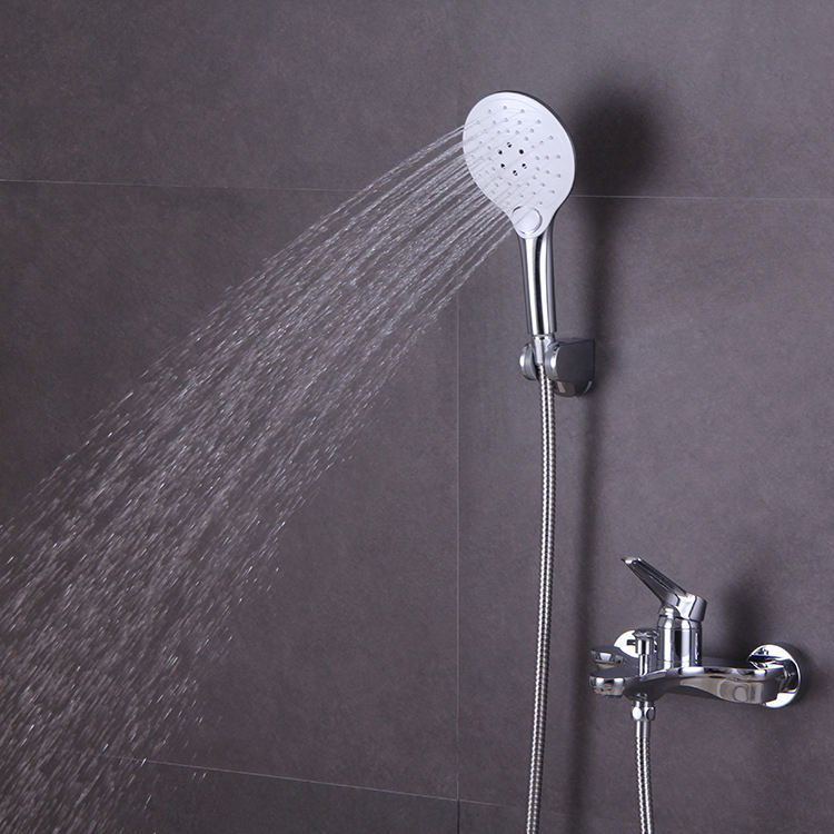 Juego de grifos para ducha y bañera de baño montados en la pared