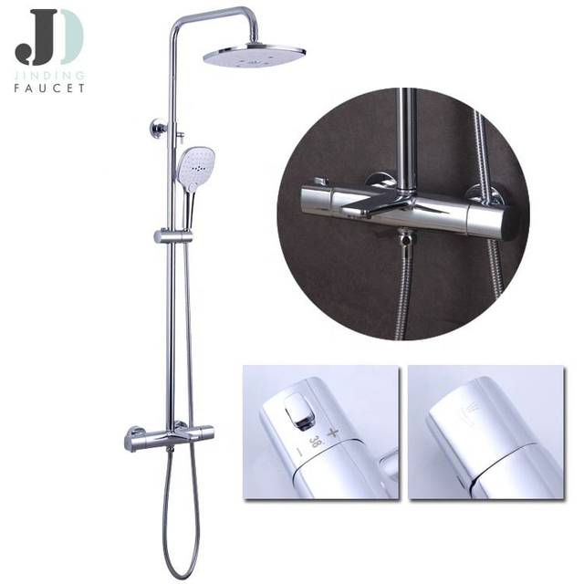 El mezclador montado en la pared de la ducha del cuarto de baño de Chrome fija termostático