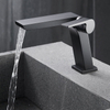 Grifo mezclador de lavabo de latón de piano frío y caliente de un solo orificio montado en cubierta para baño