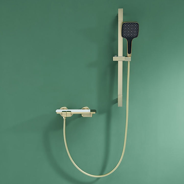 Baño frío y caliente Grifos para baño y ducha expuestos Juegos de ducha