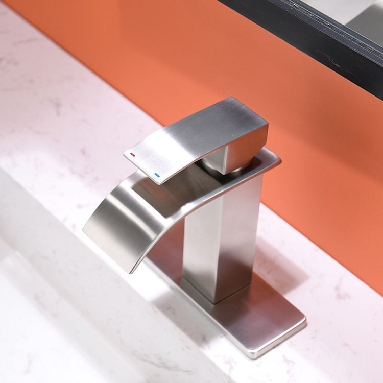 Mezclador de agua fría y caliente negro mate, grifo de lavabo en cascada para baño, acero inoxidable