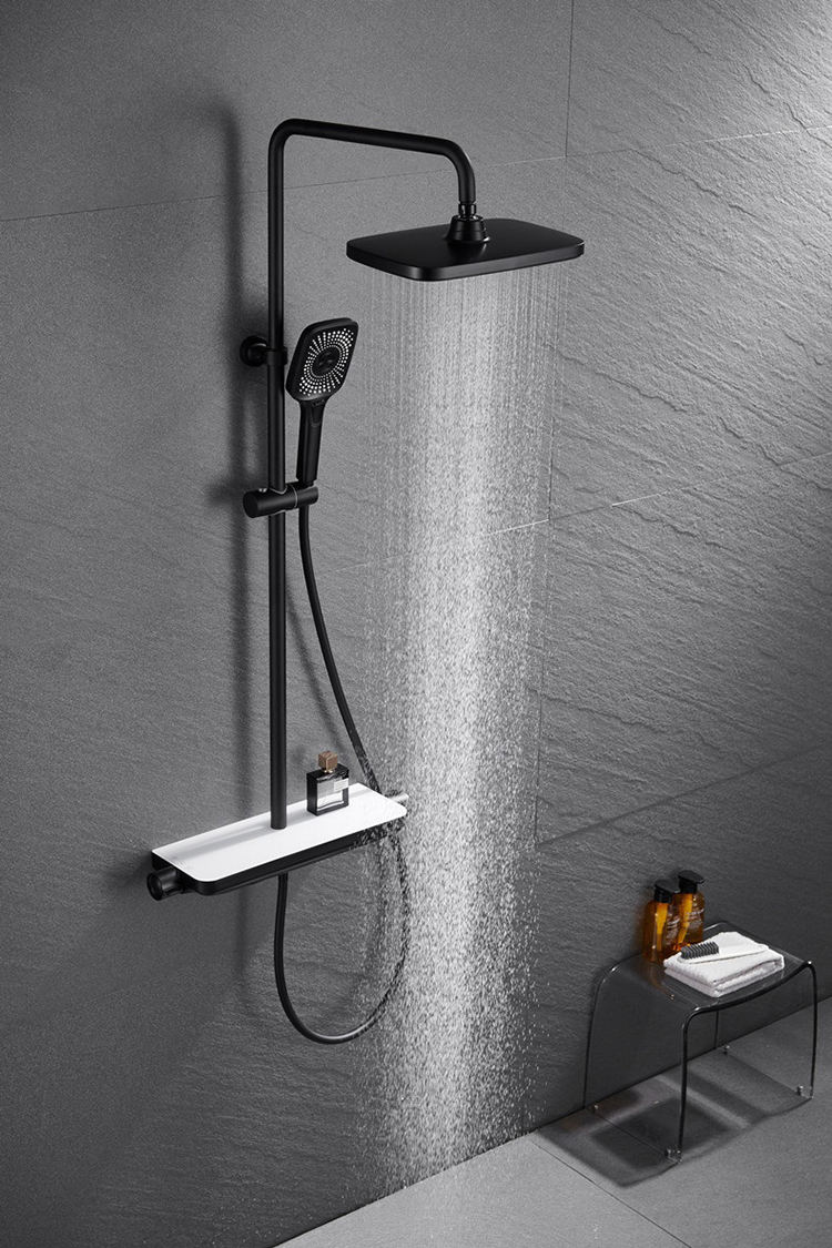 Precio de fábrica Función de frío caliente Cuarto de baño moderno Conjunto de ducha de latón negro termostático